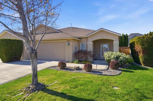 3577 Waterford St, Richland, WA, 99352-7809 | Card Image