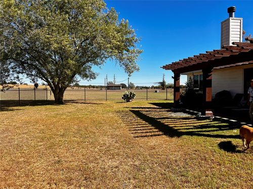 400 Colovista Pkwy, Bastrop, TX, 78602-7527 | Card Image