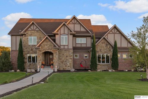 17350 Birdsong Pl, Hickman, NE, 68372-2502 | Card Image