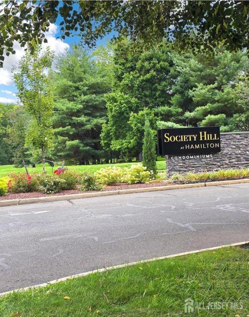 31 Hemlock Ct, HAMILTON, NJ, 08619-4629 | Card Image