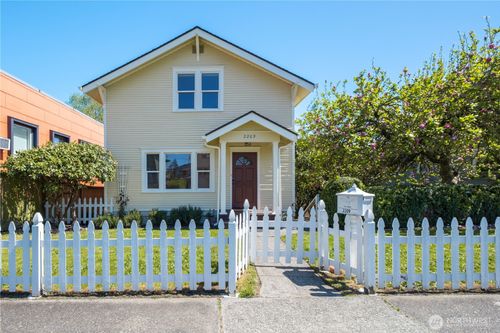 2209 Wetmore Ave, Everett, WA, 98201-2835 | Card Image
