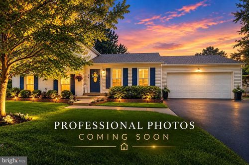 12670 Magna Carta Rd, Oak Hill, VA, 20171-2708 | Card Image