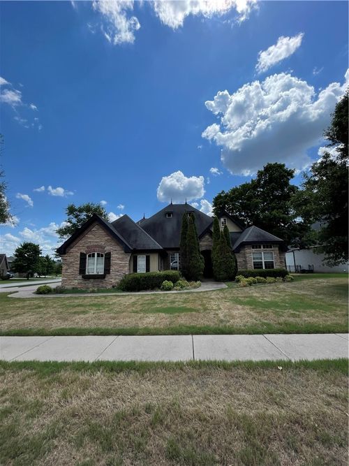 3677 Hearthstone Dr, Fayetteville, AR, 72764-6945 | Card Image