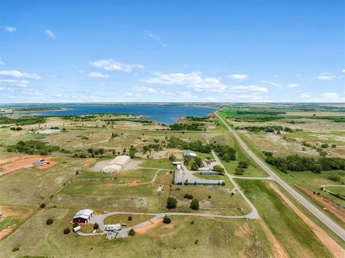 10277 N 2130 Rd, Foss, OK, 73647-4725 | Card Image