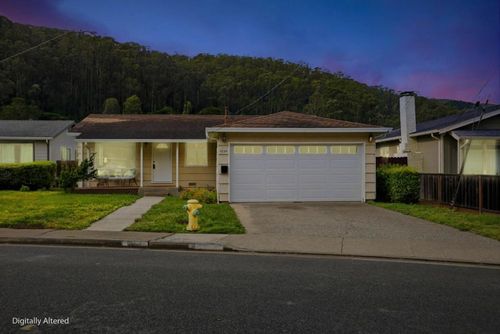 1024 Rio Vista Dr, Pacifica, CA, 94044-4126 | Card Image