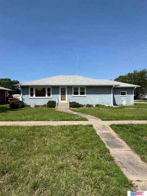 160 N State St, Osceola, NE, 68651-5516 | Card Image