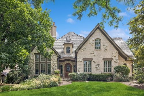 31 S Oak St, Hinsdale, IL, 60521-4214 | Card Image