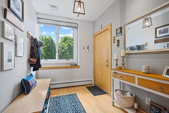 APT-6 - 10 Ingalls Ct, Condo with 2 bedrooms, 1 bathrooms and 2 parking in Melrose MA | Image 25