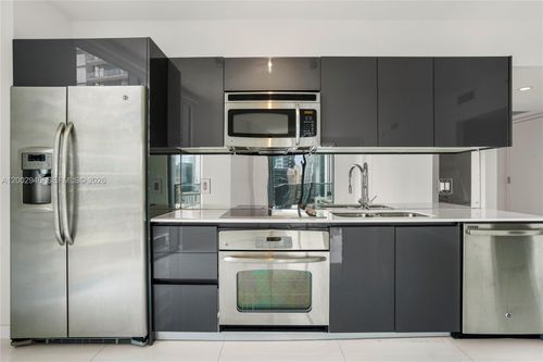1901-31 Se 6 St, Miami, FL, 33131 | Card Image