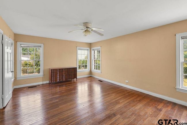 1405 Mockingbird Ln, House other with 4 bedrooms, 2 bathrooms and null parking in Tyler TX | Image 18