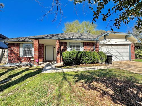 15807 Pilgrim Hall Dr, Friendswood, TX, 77546-2958 | Card Image