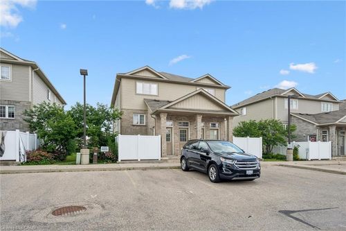5a-240 Westmeadow Dr, Kitchener, ON, N2N0A1 | Card Image