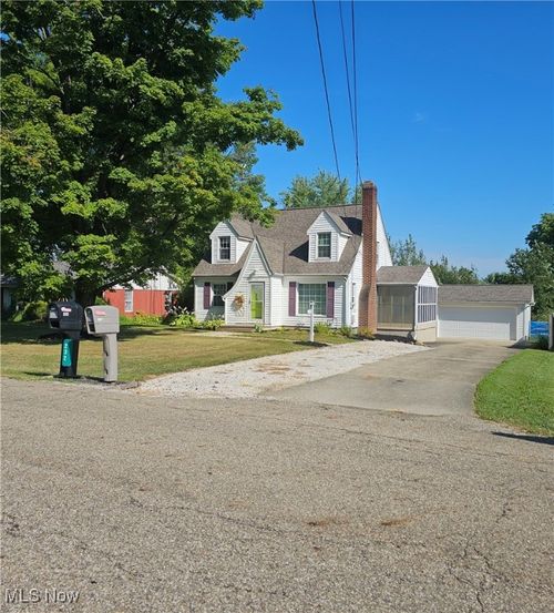 232 Glendola Ave Nw, Warren, OH, 44483-1247 | Card Image