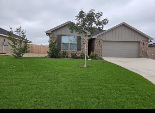 3142 Cedarhill Dr, San Angelo, TX, 76904-7300 | Card Image