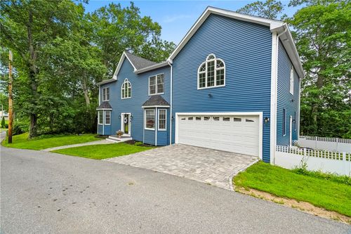 70 Maplewood Dr, Mapleville, RI, 02839-1175 | Card Image