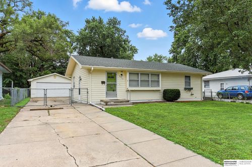 6317 Camden Ave, Omaha, NE, 68104-2020 | Card Image