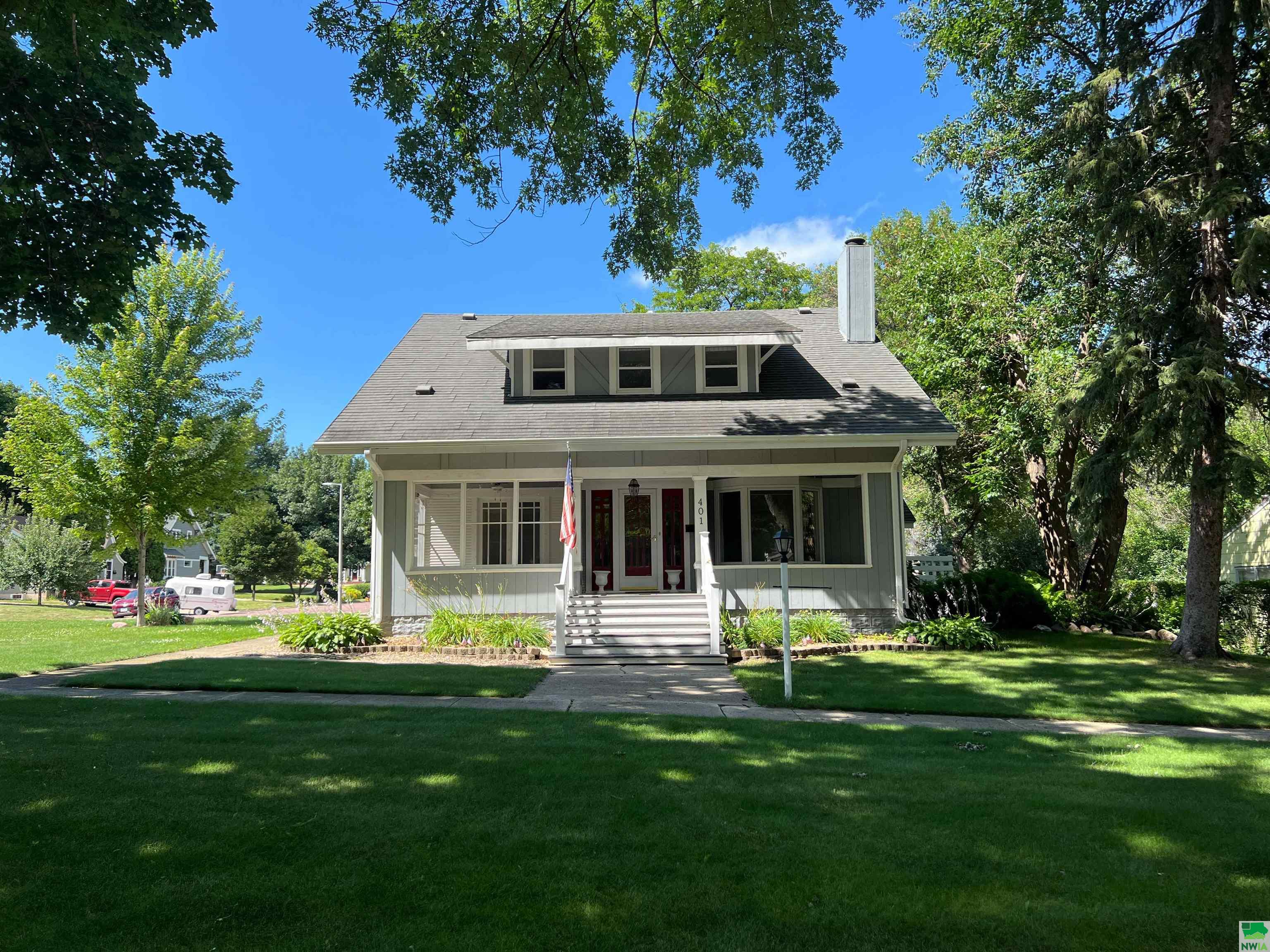2nd St, Orange City, IA 51041