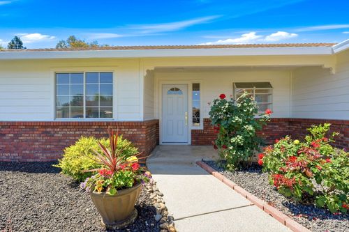 4338 Blazingwood Dr, Redding, CA, 96001-3781 | Card Image