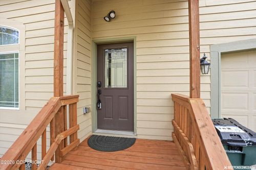 17427 Rachel Ave, Eagle River, AK, 99577-7511 | Card Image