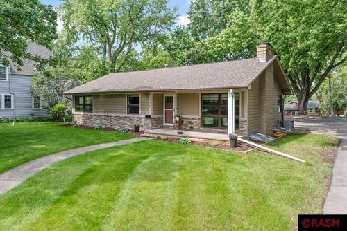 111 N Holland St, Blue Earth, MN, 56013-1228 | Card Image