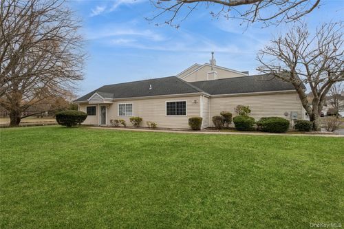 202 Gothic Circle, Brookhaven, NY, 11949 | Card Image