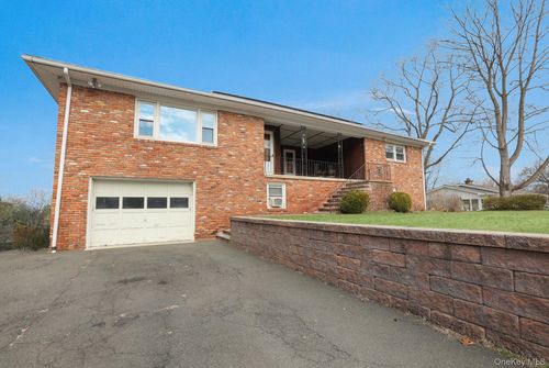 1-2 Gillis Ave, Nyack, NY, 10960-3402 | Card Image