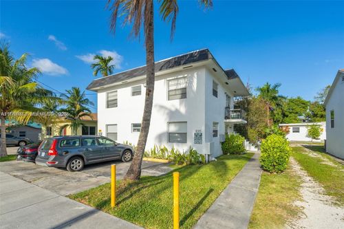 3-8315 Ne Miami Ct, Miami, FL, 33138-3722 | Card Image
