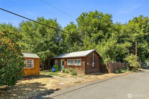 606 S Pearl St, Ellensburg, WA, 98926-3651 | Card Image