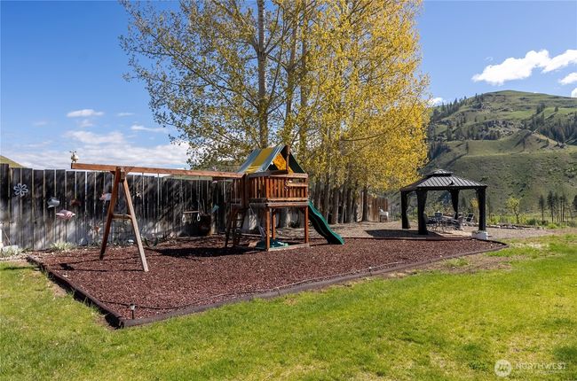 2081 State Route 153, House other with 4 bedrooms, 3 bathrooms and 4 parking in Carlton WA | Image 30