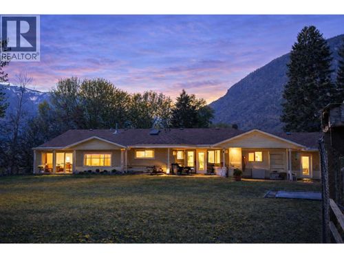 2737 Upper Bench Rd, Keremeos, BC, V0X1N4 | Card Image