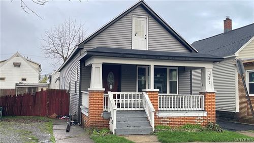 227 Weiss St, Buffalo, NY, 14206-3132 | Card Image