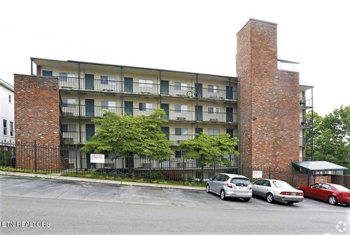 305-510 14th St, Knoxville, TN, 37916-2100 | Card Image