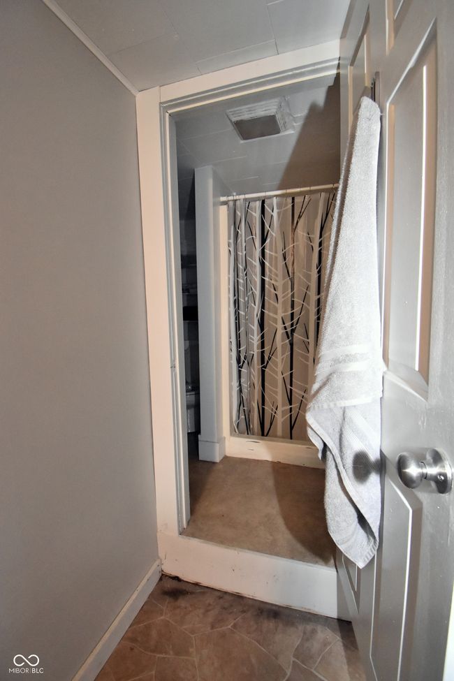 Bathroom inlaw quarters | Image 42
