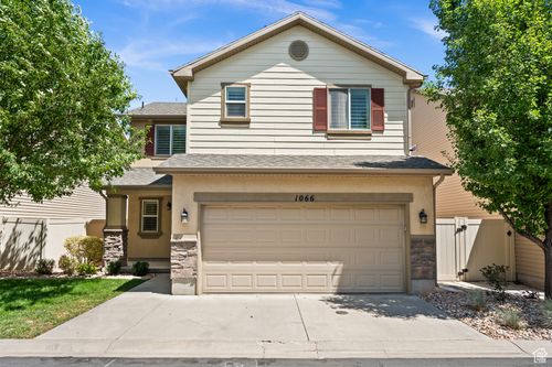 1066 W Stonehaven Dr, North Salt Lake, UT, 84054-5032 | Card Image