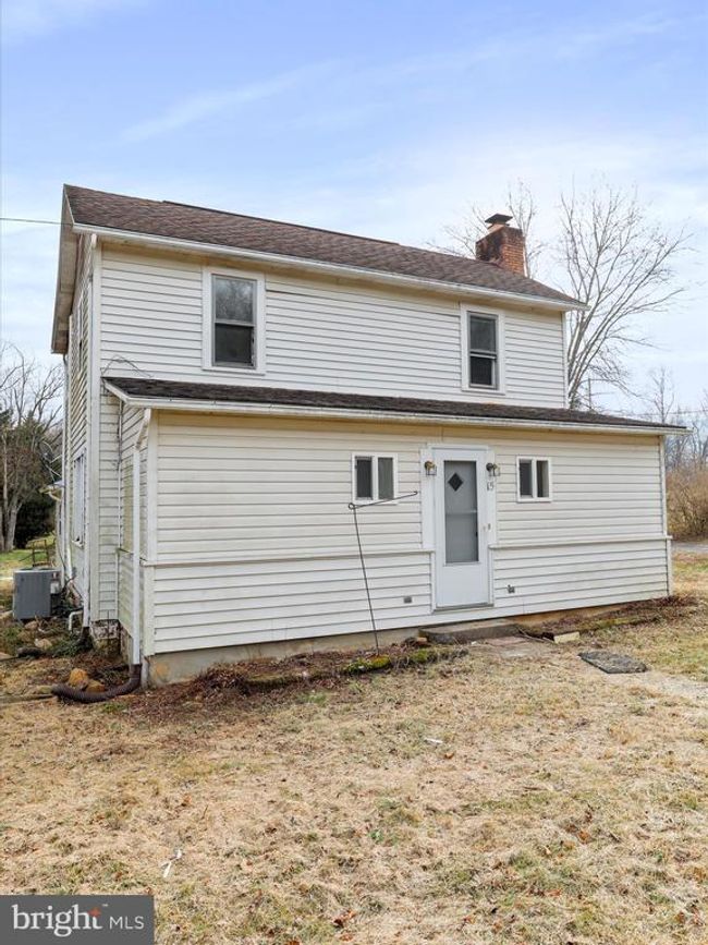 15 Zacharys Way, House other with 3 bedrooms, 2 bathrooms and null parking in GREAT CACAPON WV | Image 34