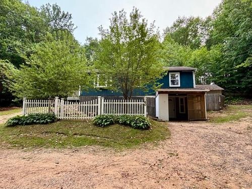 60 Heath St, Newton, NH, 03858-3400 | Card Image