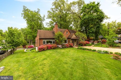 8323 Haddon Dr, TAKOMA PARK, MD, 20912-7322 | Card Image