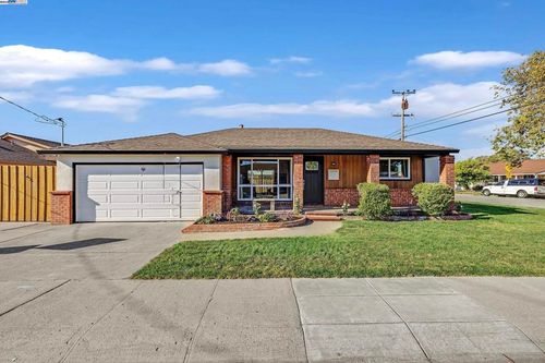 1867 Via Buena Vis, San Lorenzo, CA, 94580-2654 | Card Image