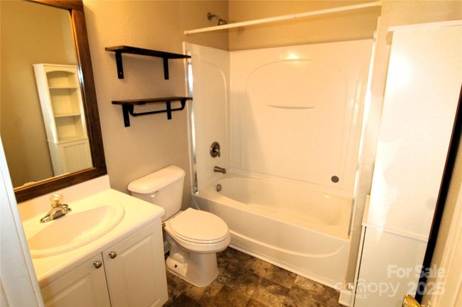 2043 Shady Pond Dr, Townhouse with 3 bedrooms, 2 bathrooms and null parking in Lake Wylie SC | Image 15