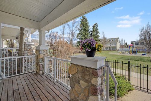 8 Ypres Lane Sw, Calgary, AB, T2T6M9 | Card Image
