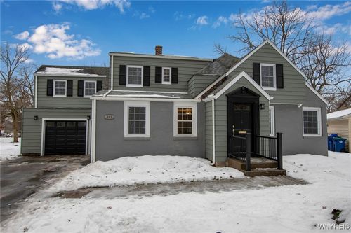 243 Lehn Springs Dr, Amherst, NY, 14221-6918 | Card Image