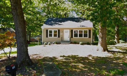 132 Church St, Brookneal, VA, 24528-3117 | Card Image