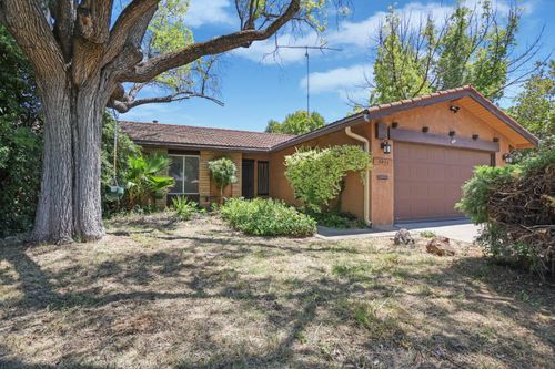5832 Keyntel St, Citrus Heights, CA, 95621-6419 | Card Image