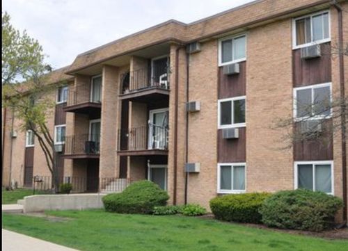 7-107-675 Heritage Dr, Hoffman Estates, IL, 60169-1479 | Card Image