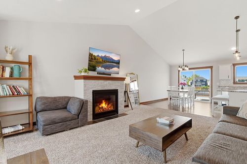 2802 213th St W, Farmington, MN, 55024-1298 | Card Image