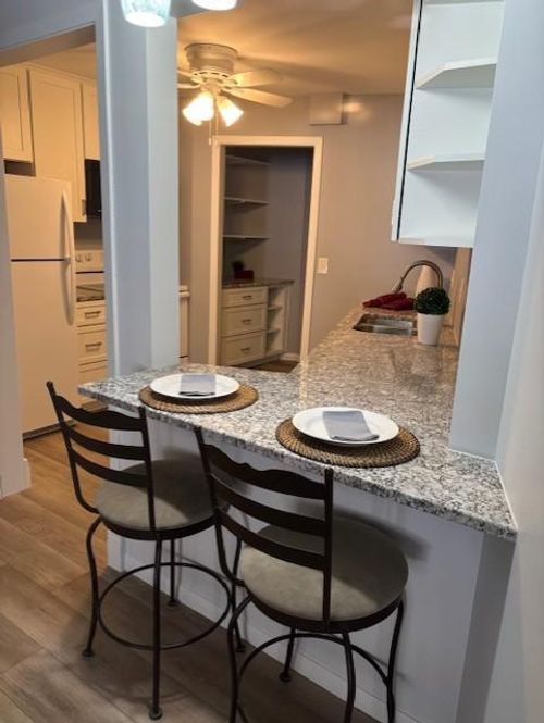 apt-209-2690 Oxford St N, Roseville, MN, 55113-2027 | Card Image