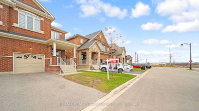 510 Downes Jackson Hts, House attached with 4 bedrooms, 4 bathrooms and 3 parking in Milton ON | Image 2