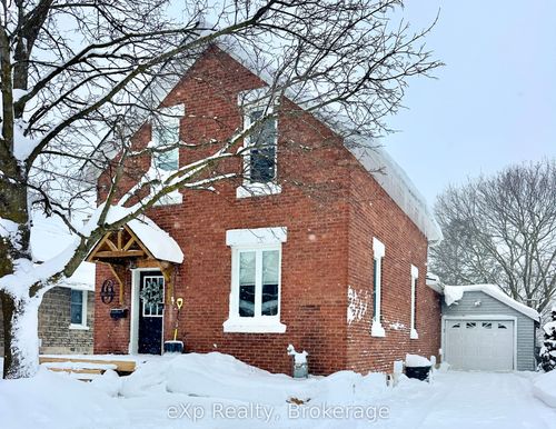 588 12th Ave, Hanover, ON, N4N2V6 | Card Image