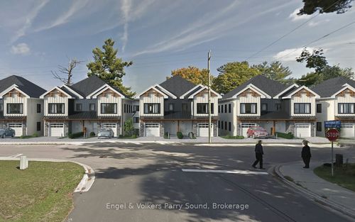 2-400 First St N, Gravenhurst, ON, P1P1G3 | Card Image