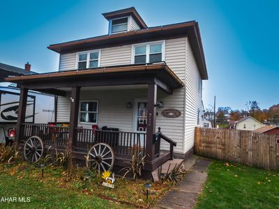 714 E Grant Avenue, House other with 3 bedrooms, 1 bathrooms and null parking in Altoona PA | Image 2